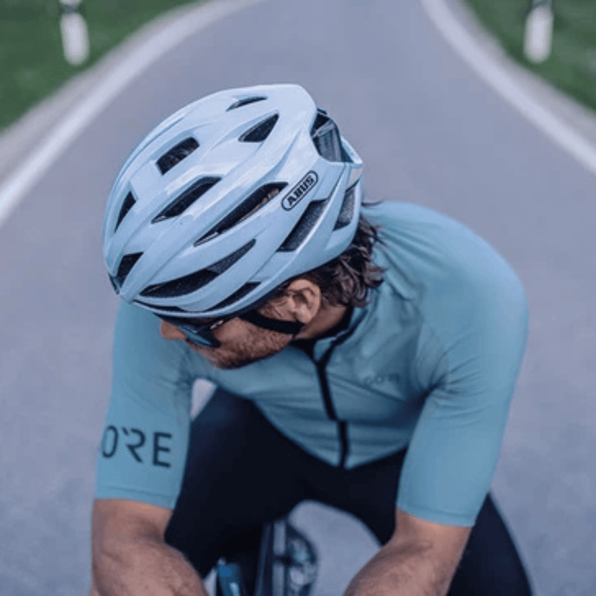 Stormchaser Road Helmet