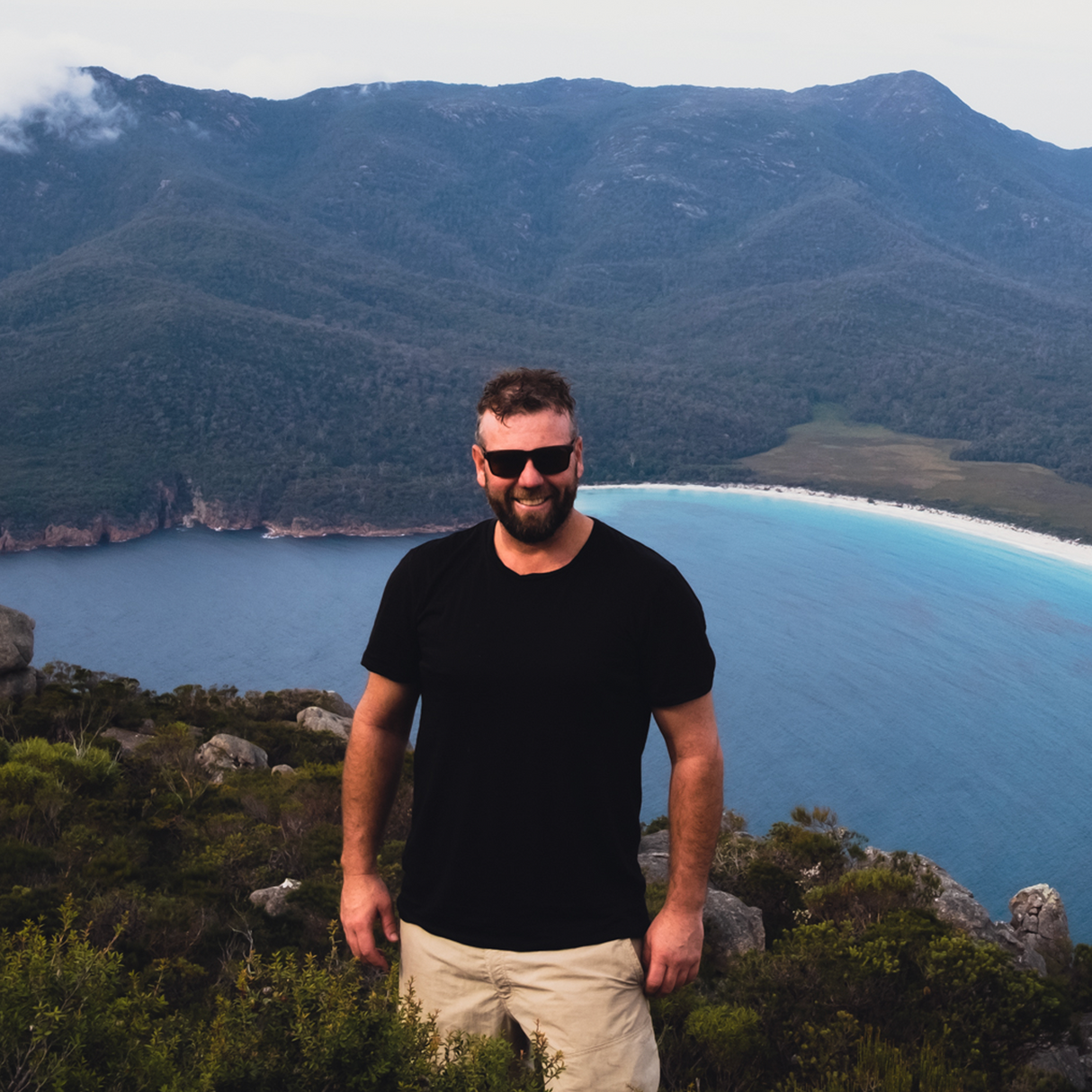 Front shot of Ottie Merino men's black short sleeve merino wool t-shirt