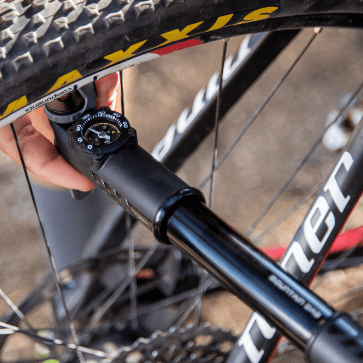 Topeak Bicycle Pump Mountain DA G Dual Action with Gauge TMDA1G