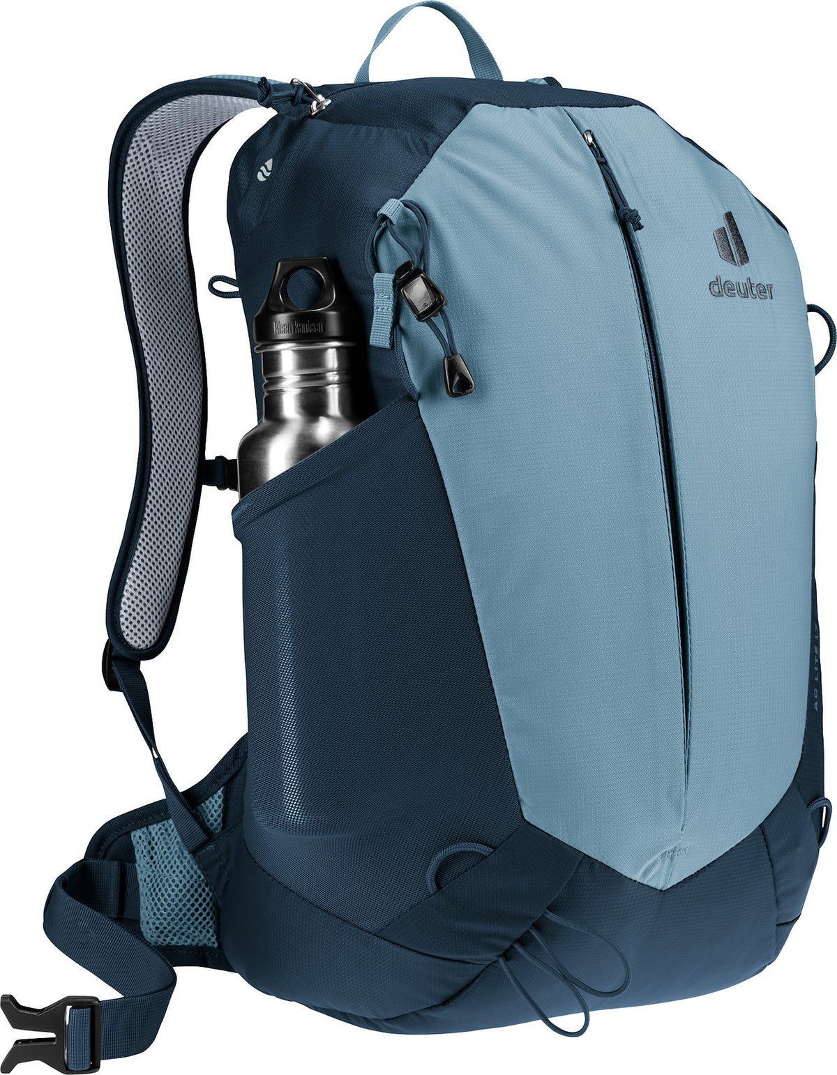Deuter AC Lite 17 in Atlantic Ink with a water bottle stowed in the side pocket