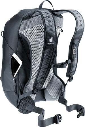 Deuter AC Lite 17 in Black with a phone tucked into the side smartphone pocket