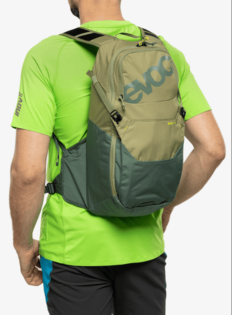 Evoc Hydration Pack Bike Light Olive Ride 16 EV100320303
