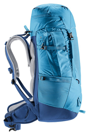 Deuter Fox 40 in Wave Nightblue, side profile with stretch side pocket and compression straps