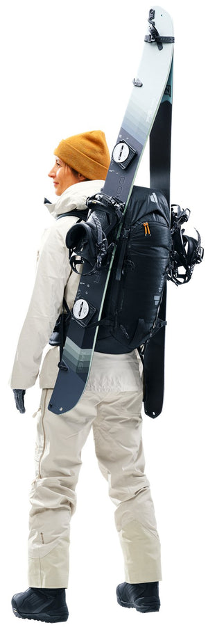 Rear view of a splitboard carried on the sides of the Deuter Freescape Tour 30 SL