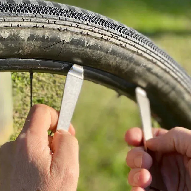 Lezyne Bicycle Tire Lever Sabre Lever LZ1TLSABERV200