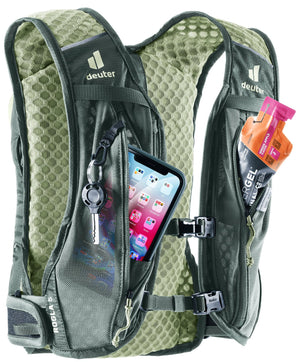 Deuter Rogla 5 shoulder strap pockets holding a phone and an energy gel