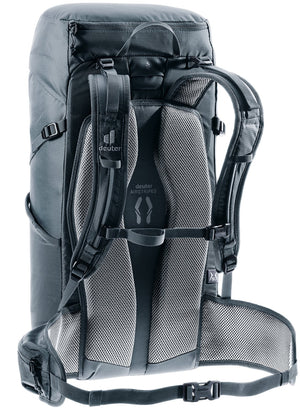 Deuter Telatie 24 SL rear three-quarter view of the harness and sternum strap