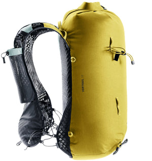 Deuter Vertrail 16 side profile of the vest straps and soft flask pouch
